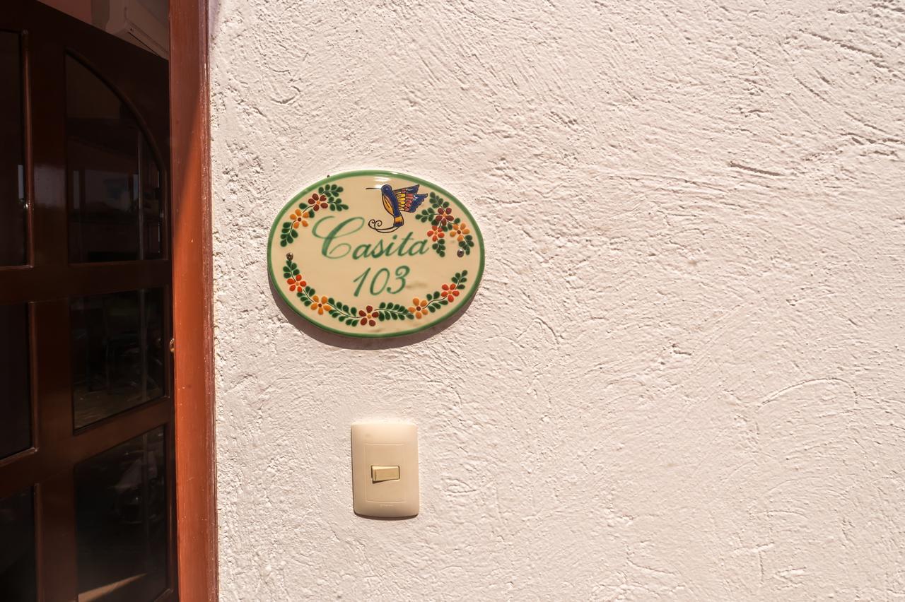 アクマル Casa Gatosアパートホテル エクステリア 写真